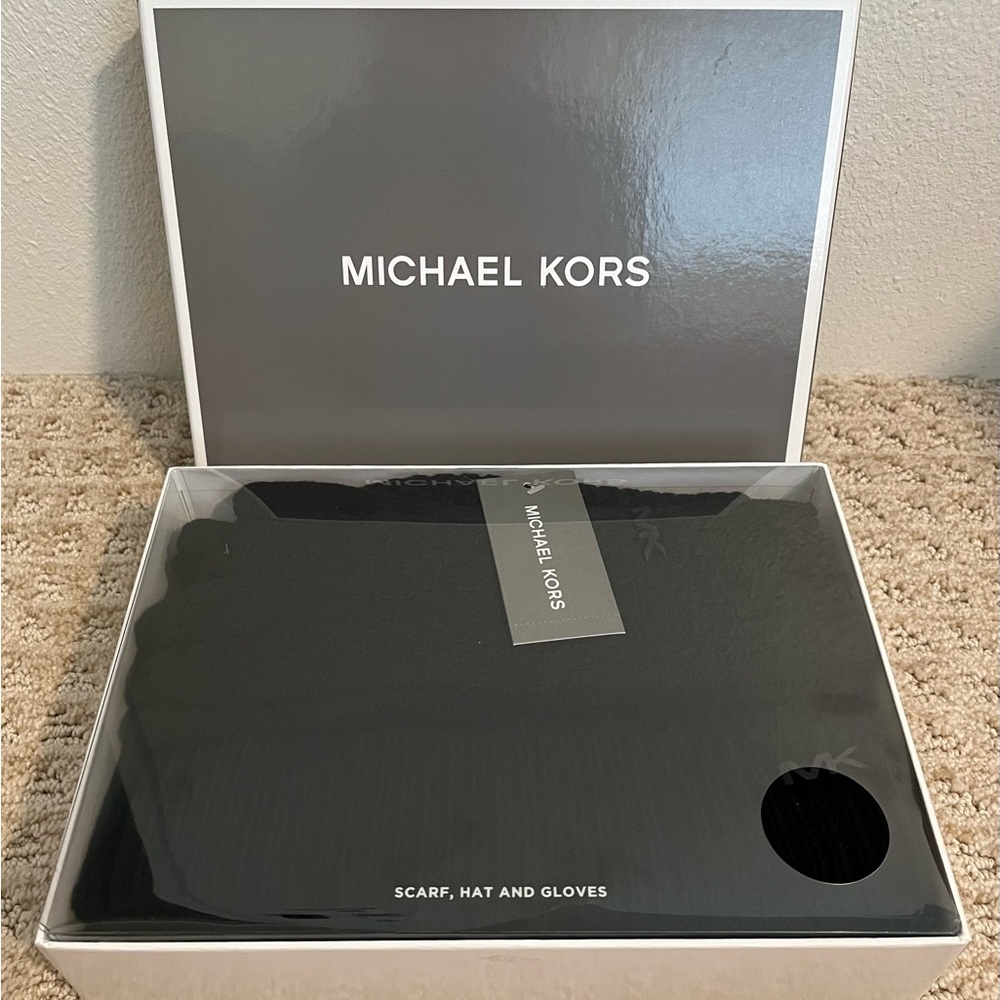 MICHAEL KORS Scarf, Beanie Hat, & Gloves 3 piece Boxed Set Black Ribbed Knit MK